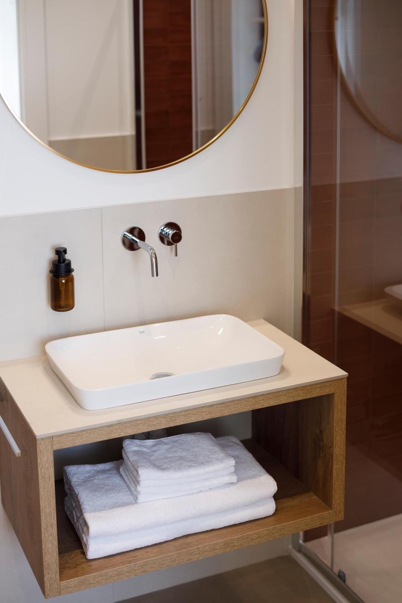 Electric Rooms & Suites Trento Pokoj fotografie